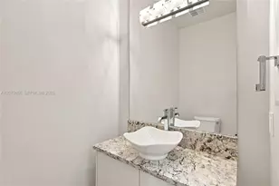 3237 NE 5th St, Pompano Beach, FL 33062 - Photo 37