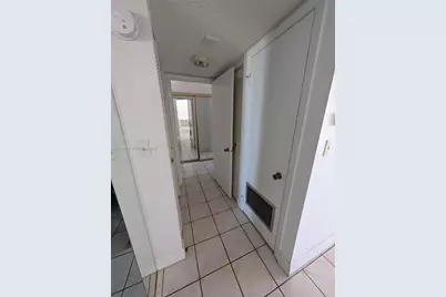 2780 NE 183rd St #1903, Aventura, FL 33160 - Photo 19