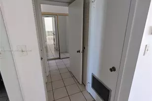 2780 NE 183rd St, Aventura, FL 33160 - Photo 19