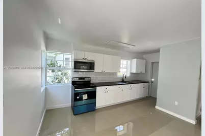 1945 Marseille Dr #1, Miami Beach, FL 33141 - Photo 3
