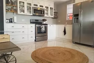 1301 NE Miami Gardens Dr, Miami, FL 33179 - Photo 3