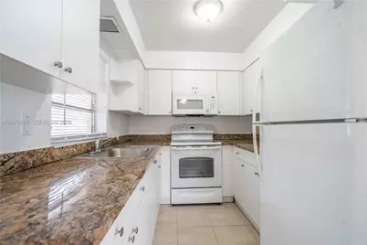 1812 NE 20th Ave #1, Fort Lauderdale, FL 33305 - Photo 9
