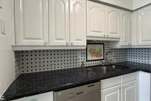 2394 NW 52nd Ct, Tamarac, FL 33309 - Photo 9