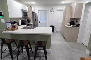 420 S 28th Ave, Hollywood, FL 33020 - Photo 3