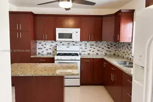 325 NE 108th St, Miami, FL 33161 - Photo 3