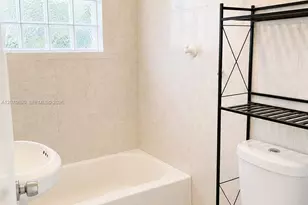 325 NE 108th St, Miami, FL 33161 - Photo 11