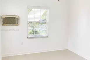 325 NE 108th St, Miami, FL 33161 - Photo 7
