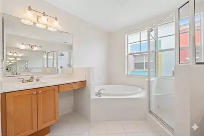 1033 NE 17th Way #1202, Fort Lauderdale, FL 33304 - Photo 7