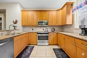 1033 NE 17th Way, Fort Lauderdale, FL 33304 - Photo 5