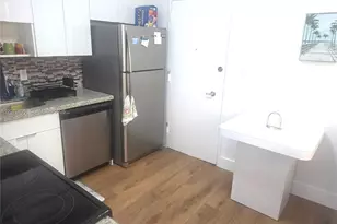 5151 Collins Ave, Miami Beach, FL 33140 - Photo 9