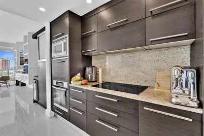 900 Biscayne Blvd #1708, Miami, FL 33132 - Photo 23