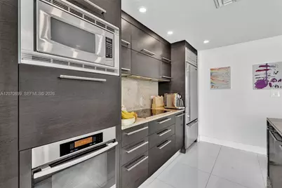 900 Biscayne Blvd #1708, Miami, FL 33132 - Photo 25