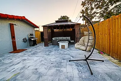 8651 Sunset Strip, Sunrise, FL 33322 - Photo 17