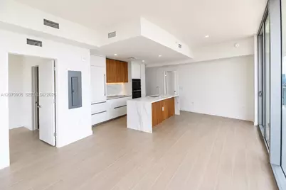 1400 Biscayne Blvd #3401, Miami, FL 33132 - Photo 9