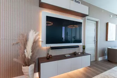 888 Biscayne Blvd #1509, Miami, FL 33132 - Photo 51