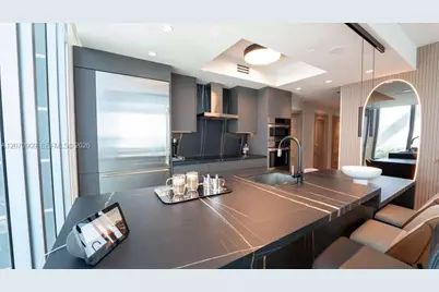 888 Biscayne Blvd #1509, Miami, FL 33132 - Photo 39