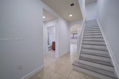 139 NE 26th Ave, Homestead, FL 33033 - Photo 3