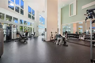1900 N Bayshore Dr, Miami, FL 33132 - Photo 33