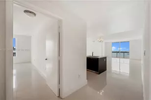 1900 N Bayshore Dr, Miami, FL 33132 - Photo 21
