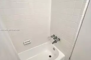 696 NE 85th St, Miami, FL 33138 - Photo 5