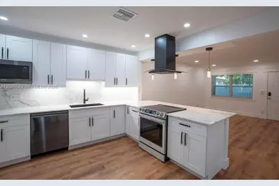 3468 NE 17th Ave #2, Oakland Park, FL 33334 - Photo 3