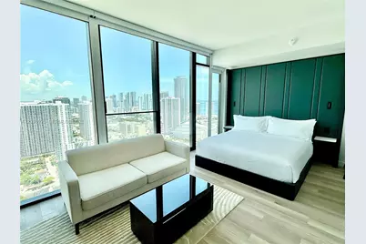 20 NE 11 Street #3605, Miami, FL 33132 - Photo 3