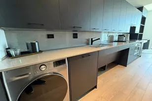 20 NE 11th St, Miami, FL 33132 - Photo 11