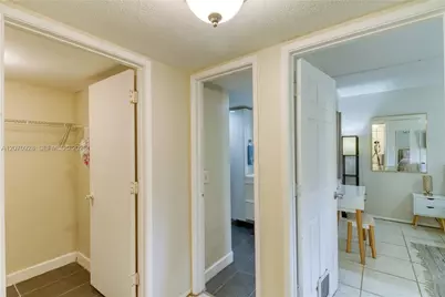 3095 N Oakland Forest Dr #104, Oakland Park, FL 33309 - Photo 13
