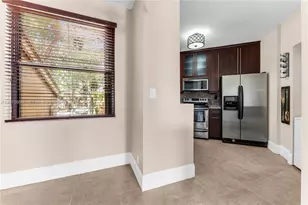 15563 N Miami Lakeway N, Miami Lakes, FL 33014 - Photo 3