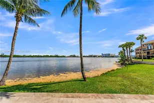 15563 N Miami Lakeway N, Miami Lakes, FL 33014 - Photo 25