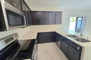 9267 W 34th Ct, Hialeah, FL 33018 - Photo 21