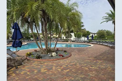 9267 W 34th Ct, Hialeah, FL 33018 - Photo 53