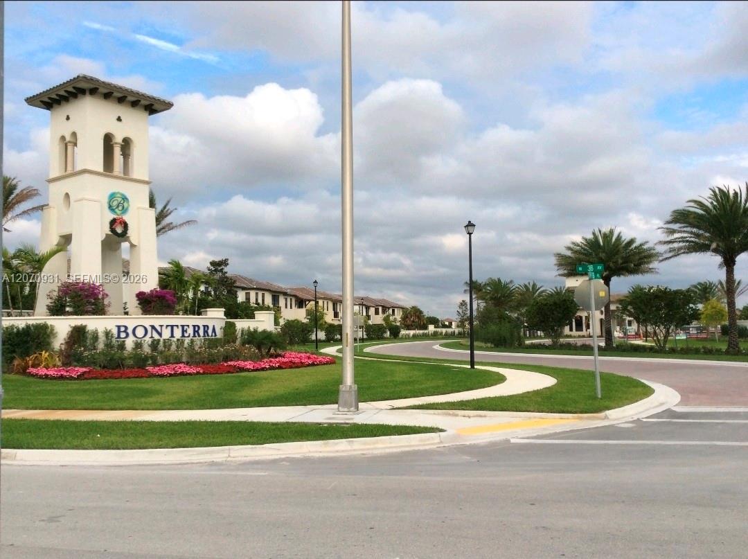9267 W 34th Ct - 9267 W 34th Ct, Hialeah, FL 33018 Luxury Property | Jose Angel Pina
