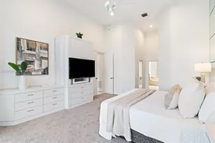2733 Meadowood Dr, Weston, FL 33332 - Photo 13