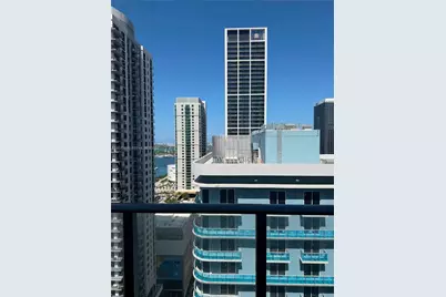 11 NE 6th St #705, Miami, FL 33132 - Photo 17