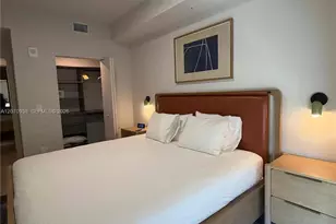 11 NE 6th St, Miami, FL 33132 - Photo 11