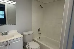 7925 S Colony Cir S, Tamarac, FL 33321 - Photo 7