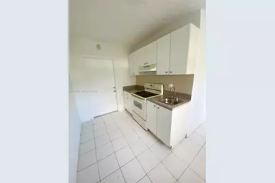 2612 Johnson St #13, Hollywood, FL 33020 - Photo 5