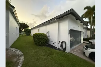 1825 SE 20th Rd, Homestead, FL 33035 - Photo 3