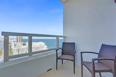 4401 Collins Ave #2915, Miami Beach, FL 33140 - Photo 3