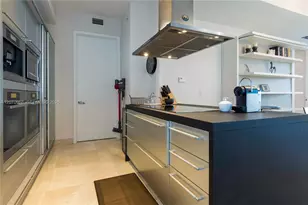 18201 Collins Ave, Sunny Isles Beach, FL 33160 - Photo 9