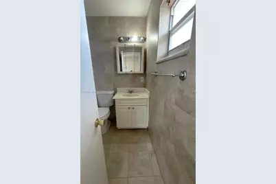 5715 SW 112th Ct, Miami, FL 33173 - Photo 9