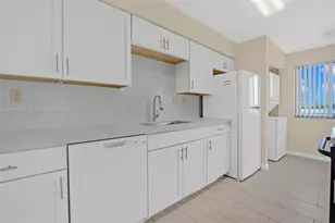 15545 N Miami Lakeway N, Miami Lakes, FL 33014 - Photo 5