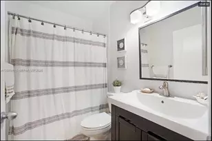10521 Mahogany Key Circle, Miami, FL 33196 - Photo 13