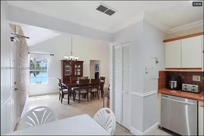 10521 Mahogany Key Cir #207, Miami, FL 33196 - Photo 7