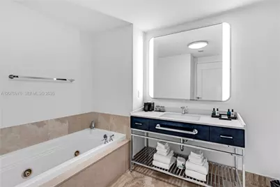4401 Collins Ave #1609, Miami Beach, FL 33140 - Photo 11
