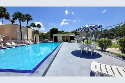 8615 NW 8th St #421, Miami, FL 33126 - Photo 33