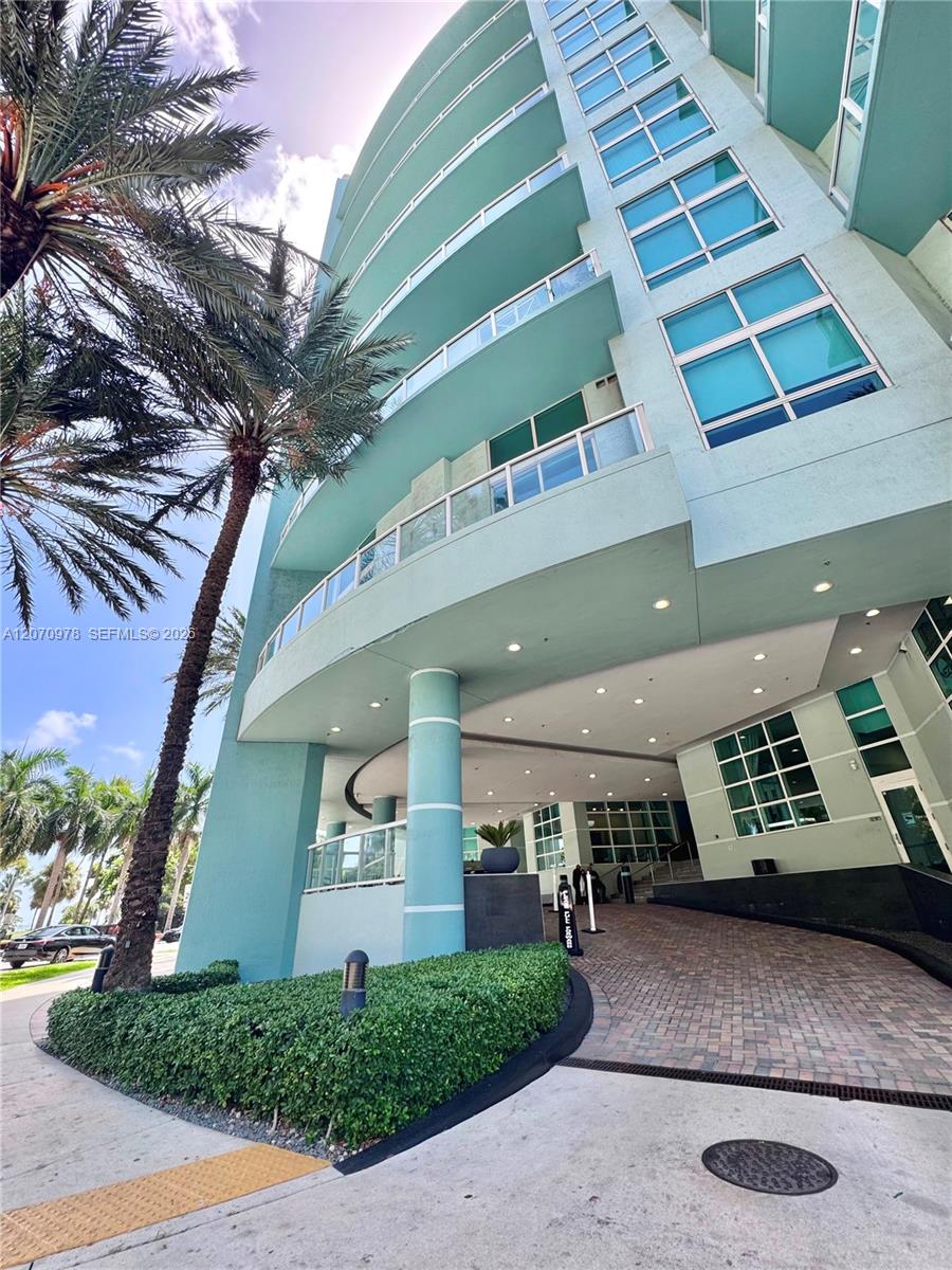 1900 N Bayshore Dr #1807 - 1900 N Bayshore Dr #1807, Miami, FL 33132 Luxury Property | Jose Angel Pina