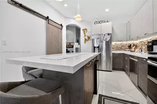 8061 NW 114th Pl, Doral, FL 33178 - Photo 5