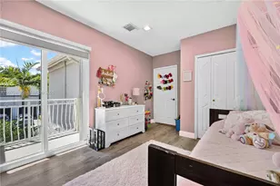 8061 NW 114th Pl, Doral, FL 33178 - Photo 27